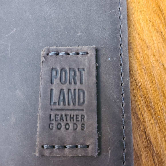 Portland Leather Men's Brown Leather Pouch - Picture 3 of 5